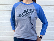 Load image into Gallery viewer, Unisex 3/4 Sleeve Shirt Tri-blend Raglan Tee w/ Manta Ray
